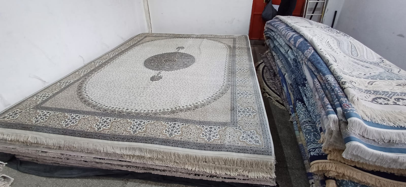  Code: V120250255 Size: 4 X 3 meters