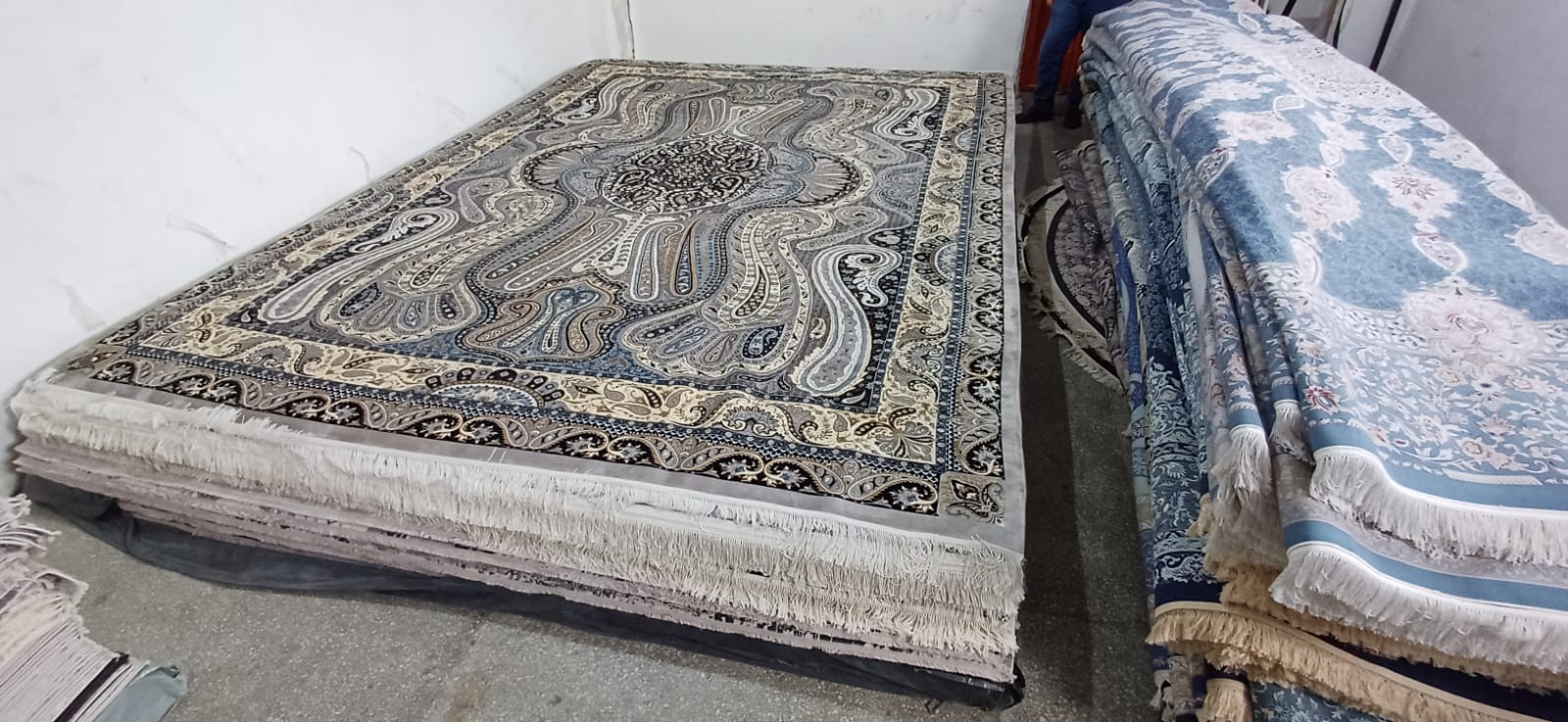 Code: V120250257 Size: 4 x 3 meters Price Euro: 18550