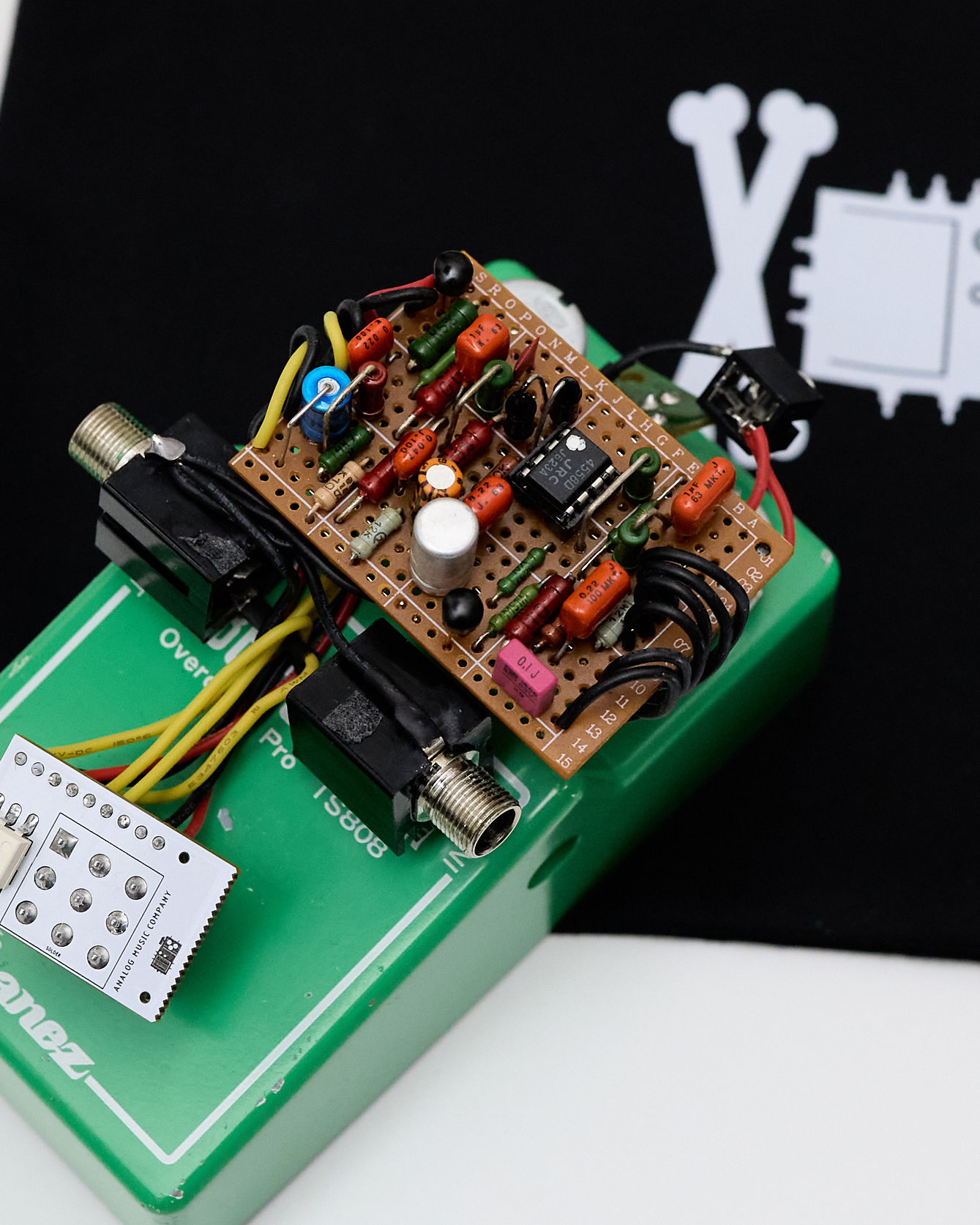 AMCO Tube Screamer Build: Perfboard, NOS components & Modifications