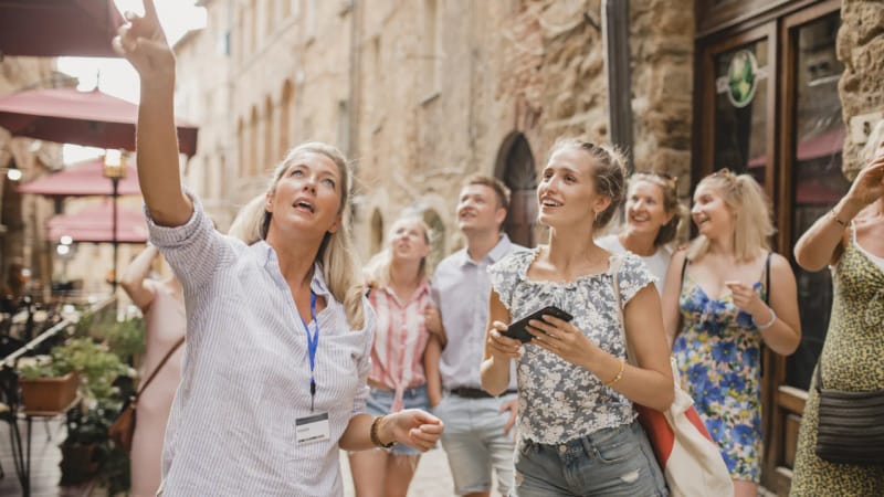 GUIAS Y VISITAS POR GRANADA