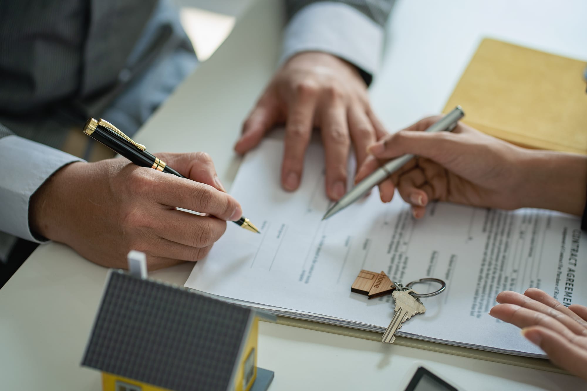 Service-Level für Hosts: Basic vs. Plus vs. Premium