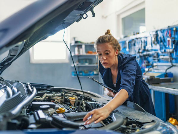 Mobile auto glass repair Oakland
