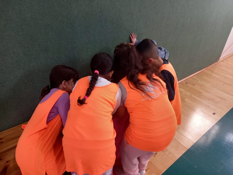 משחק לחצני אורות