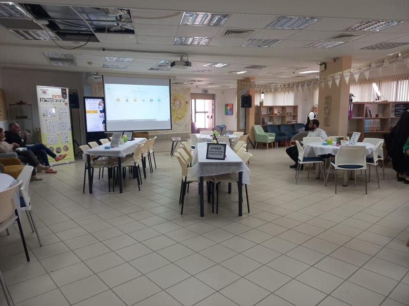 סדנת עיצוב ספלים