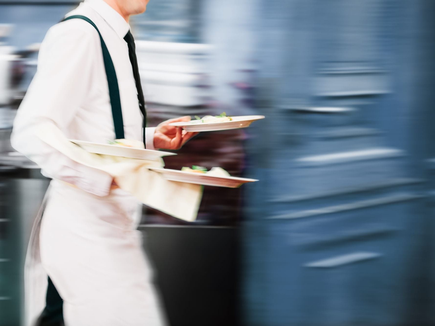 Sparende Kunden setzen tschechische Gastronomen unter Druck