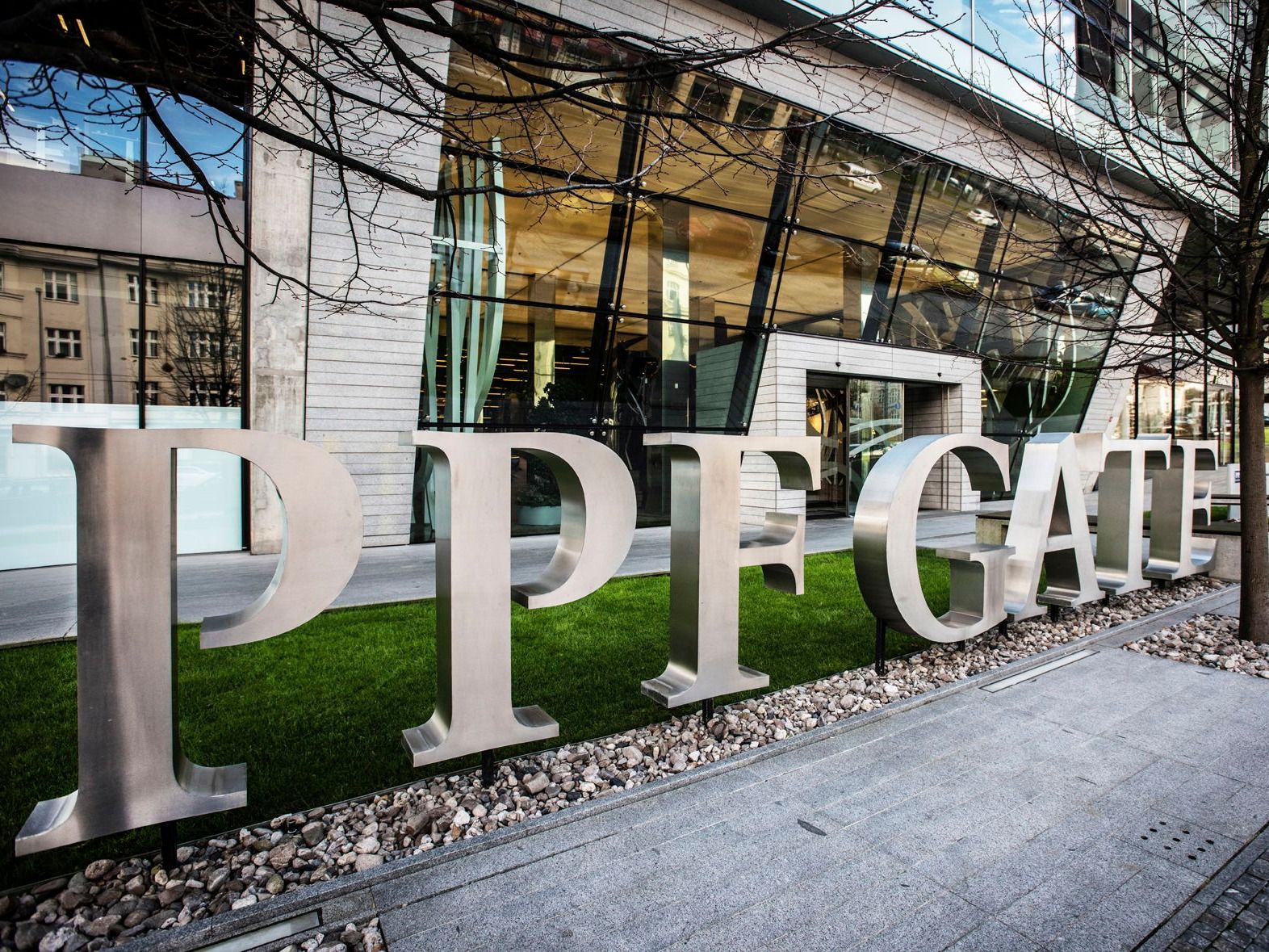 PPF Group verlegt Hauptsitz von den Niederlanden nach Tschechien