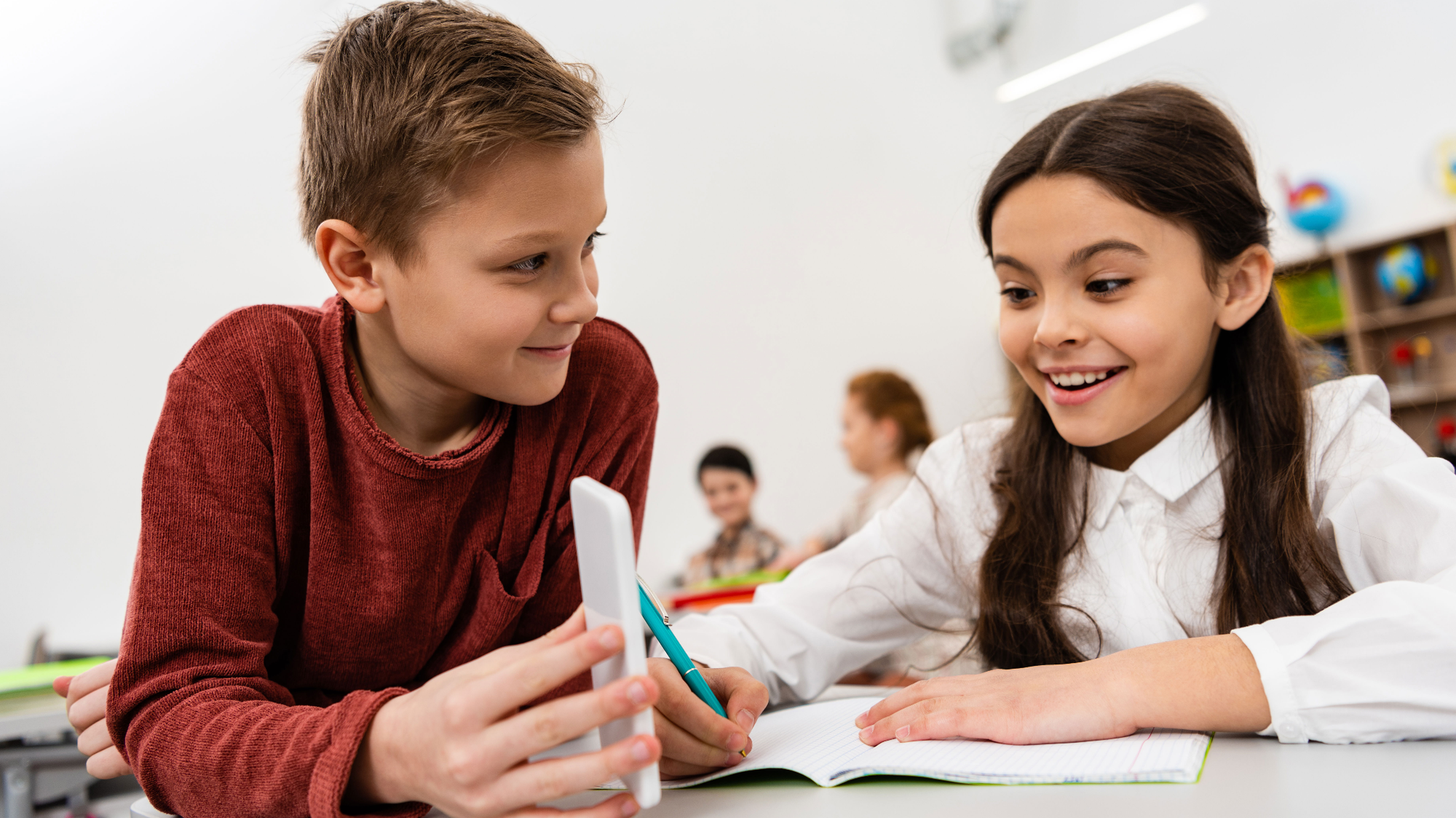 Bildungsminister plant Maßnahmen gegen Handynutzung in Schulen