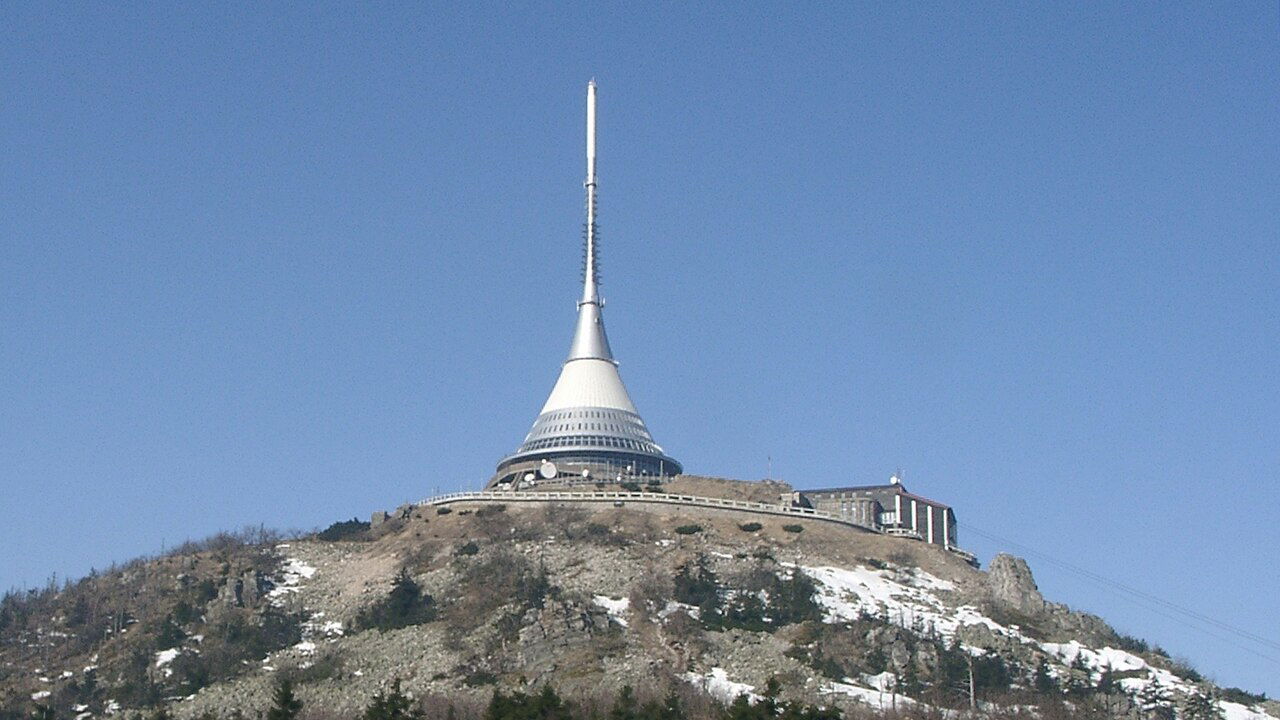 Region Liberec/Reichenberg kauft legendäres "Senderhotel"