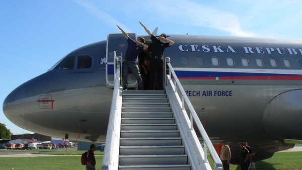 Regierung verweigert Genehmigung für Pavels Flug zum NATO-Gipfel