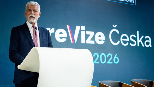 Präsident Pavel heizt Euro-Diskussion an