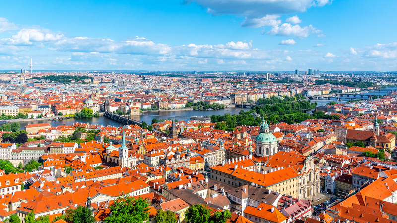 Inländer bescheren Tourismus leichtes Plus, Ausländer bleiben in Prag hängen
