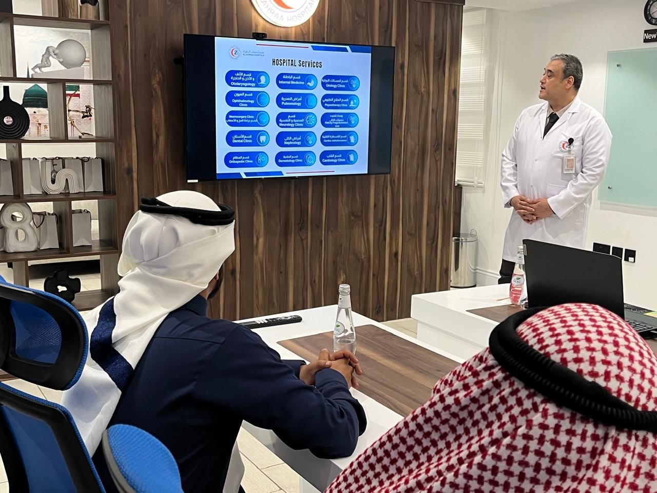 Participation of community leaders in discussing hospital strategy