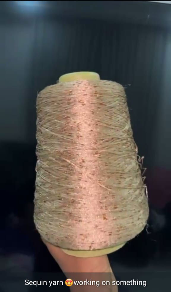 We use beads, and local and foreign yarns in assorted textures, colors, and levels of thickness, as you wish.