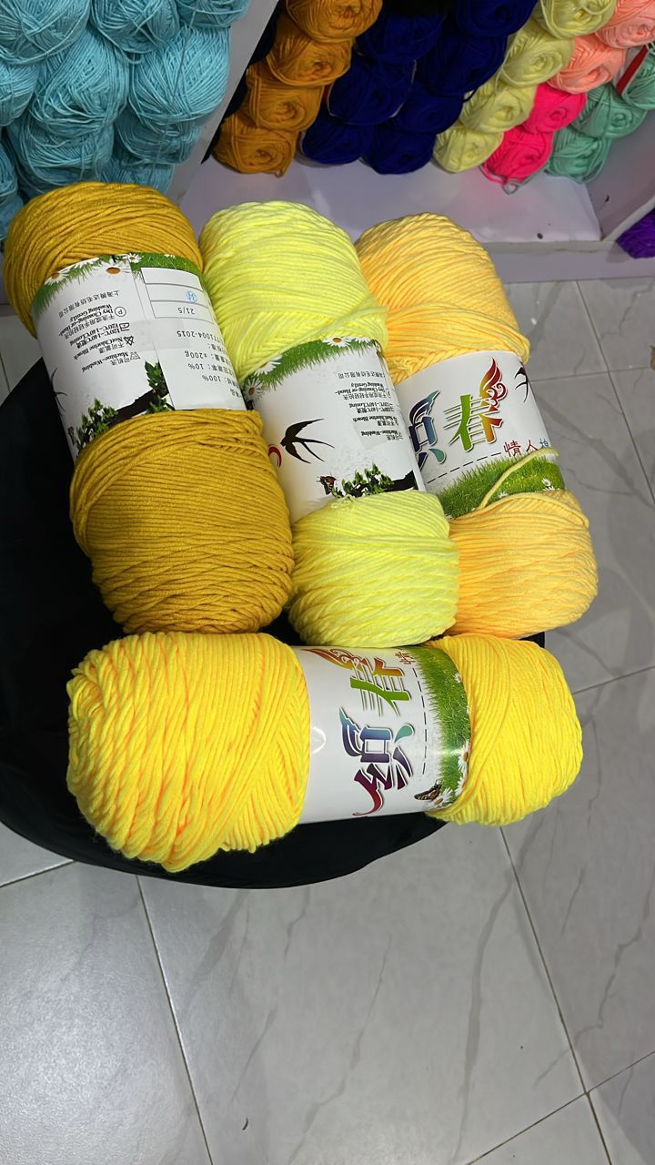 We use beads, and local and foreign yarns in assorted textures, colors, and levels of thickness, as you wish.