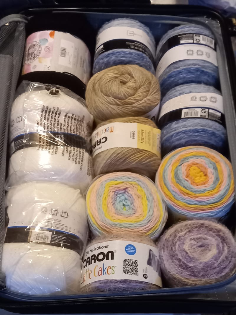 We use beads, and local and foreign yarns in assorted textures, colors, and levels of thickness, as you wish.