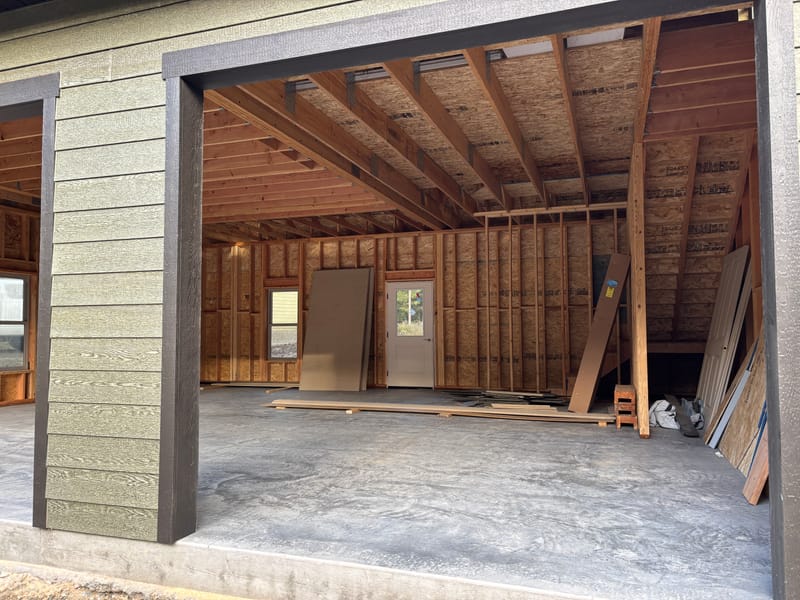 28' x 34' x 10' Garage with Bonus Room