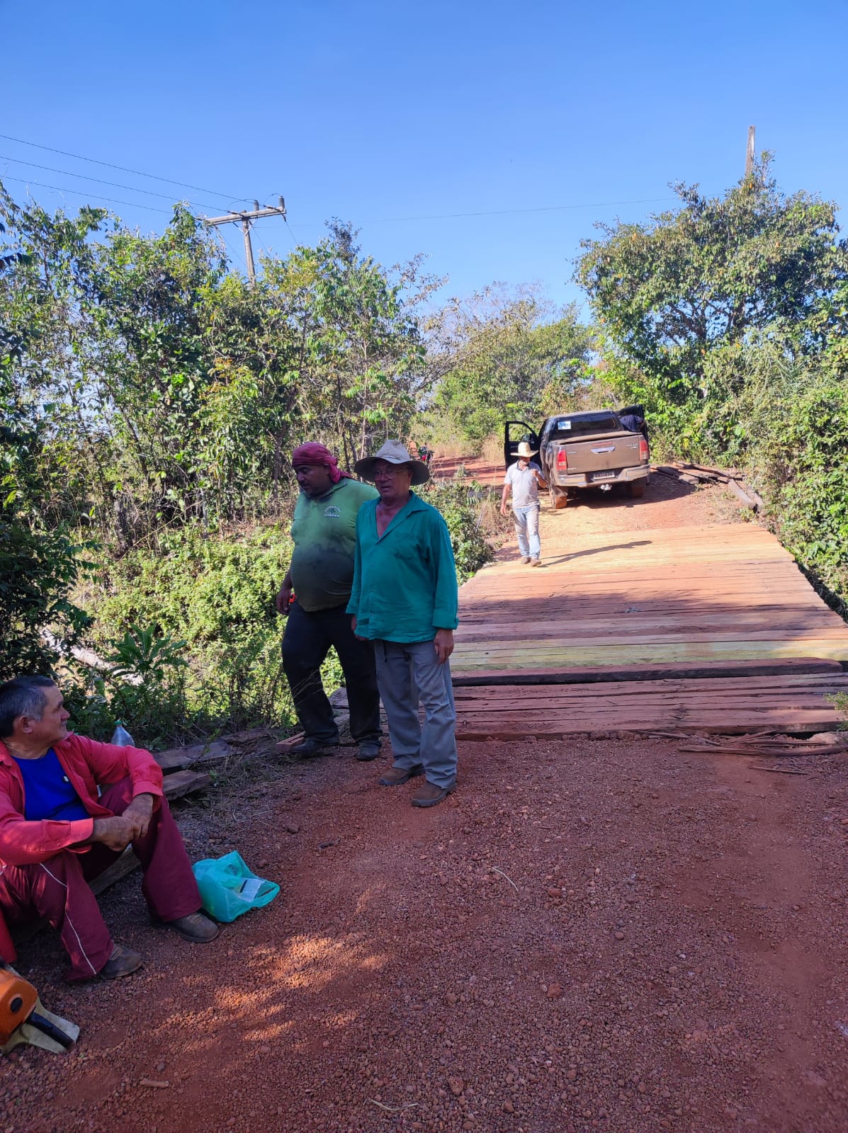 Moradores atuam para reconstruir ponte na zona rural de Divinópolis do Tocantins