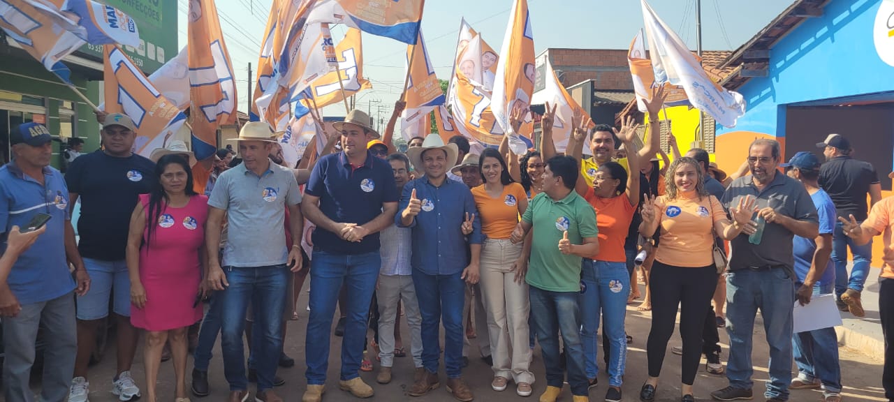 Marcos do Chico e Diogo Felizari abrem comitê e fazem “adesivaço” com participação de apoiadores em Caseara