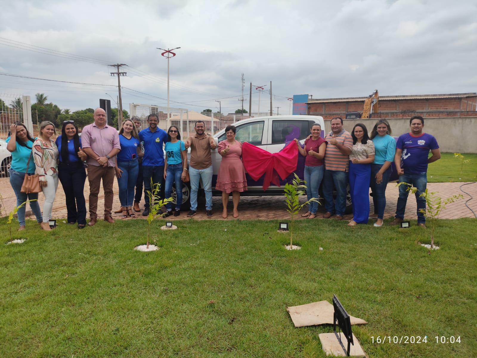 Prefeitura e Câmara de Divinópolis do Tocantins apresentam veículo que será utilizado na Rede de Proteção as Mulheres