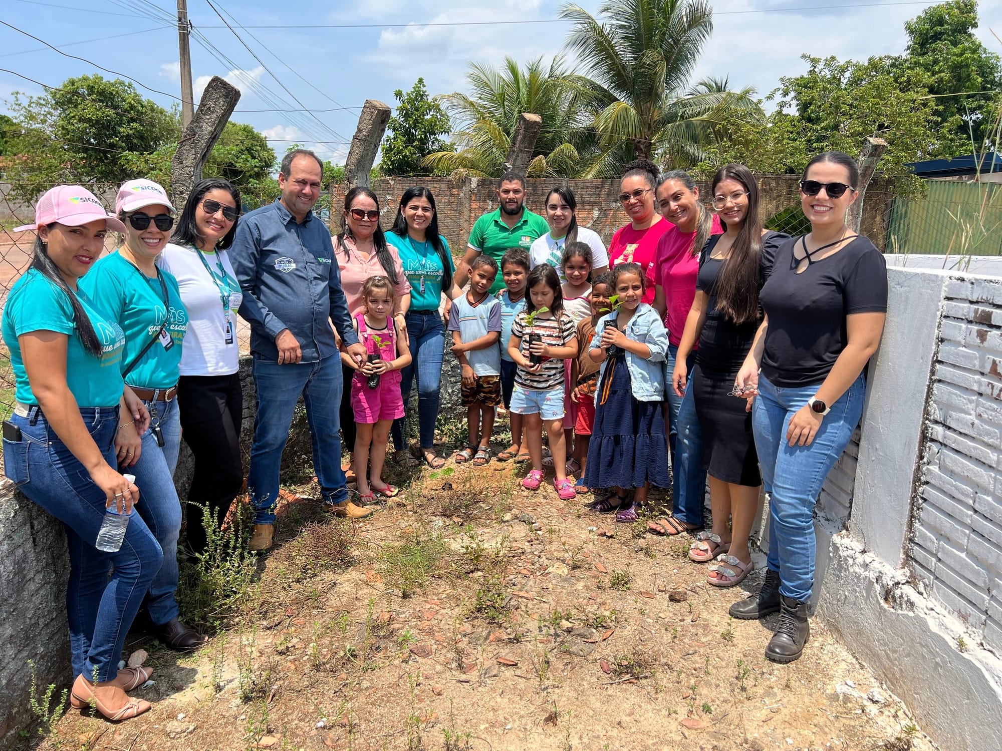 Prefeitura de Abreulândia Realiza Projeto “Dia C – Plantio de Mudas de Ipês” em Parceria com o SICOOB