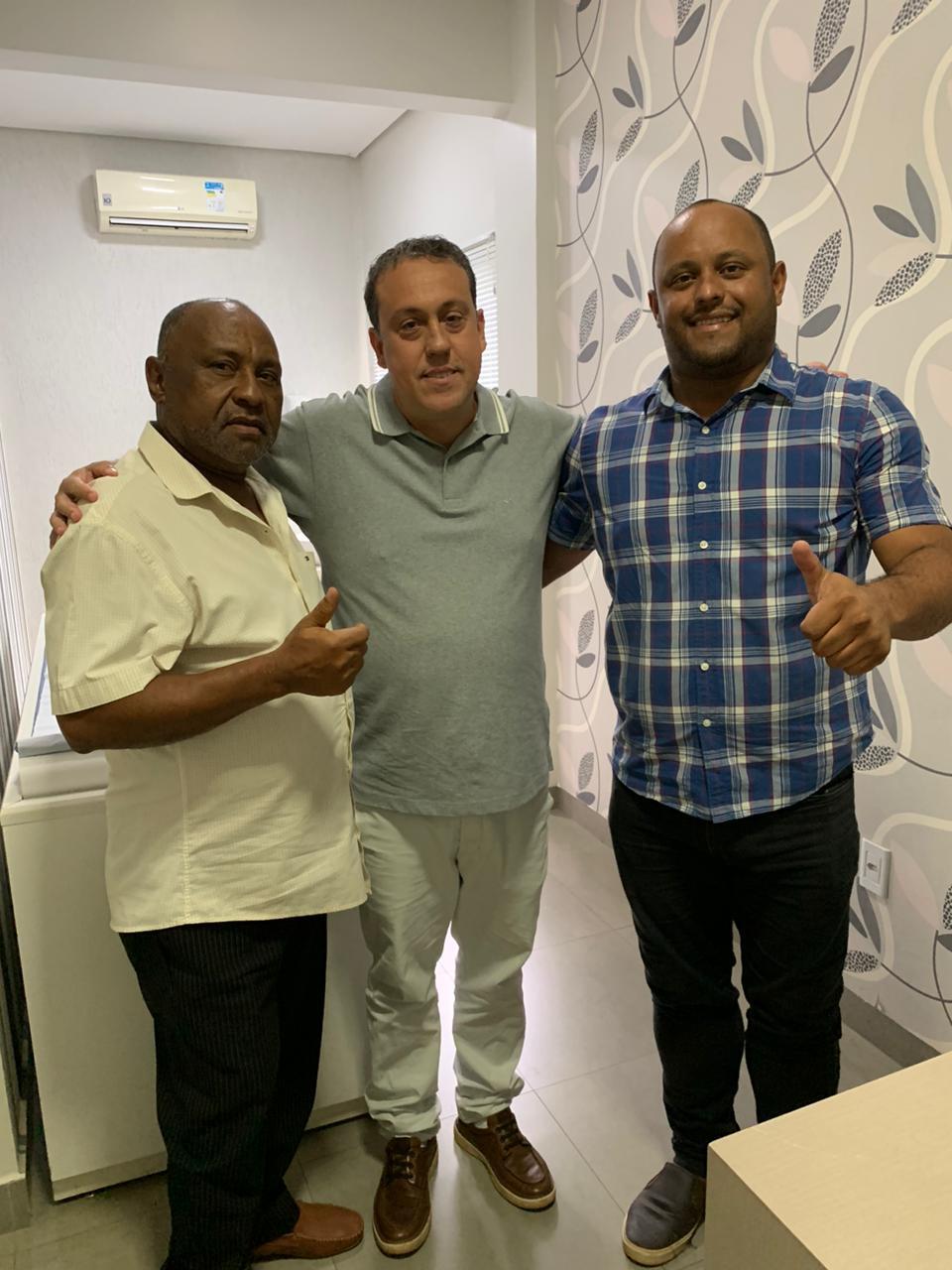 Dr. Danilo Alencar recebe Babilônia, vice-prefeito de Pium, e Diego Babilônia, vereador reeleito