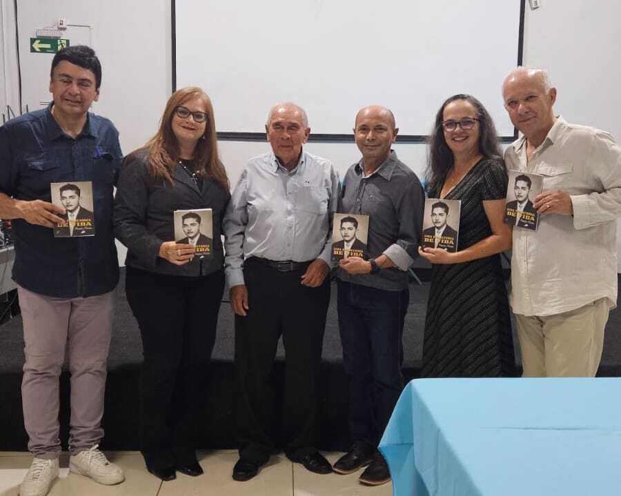 Ex-prefeito de Paraíso do Tocantins, Doutor Mundico Moraes, lança o livro, Uma Trajetória de Vida, em Paraíso com imortais da ALP