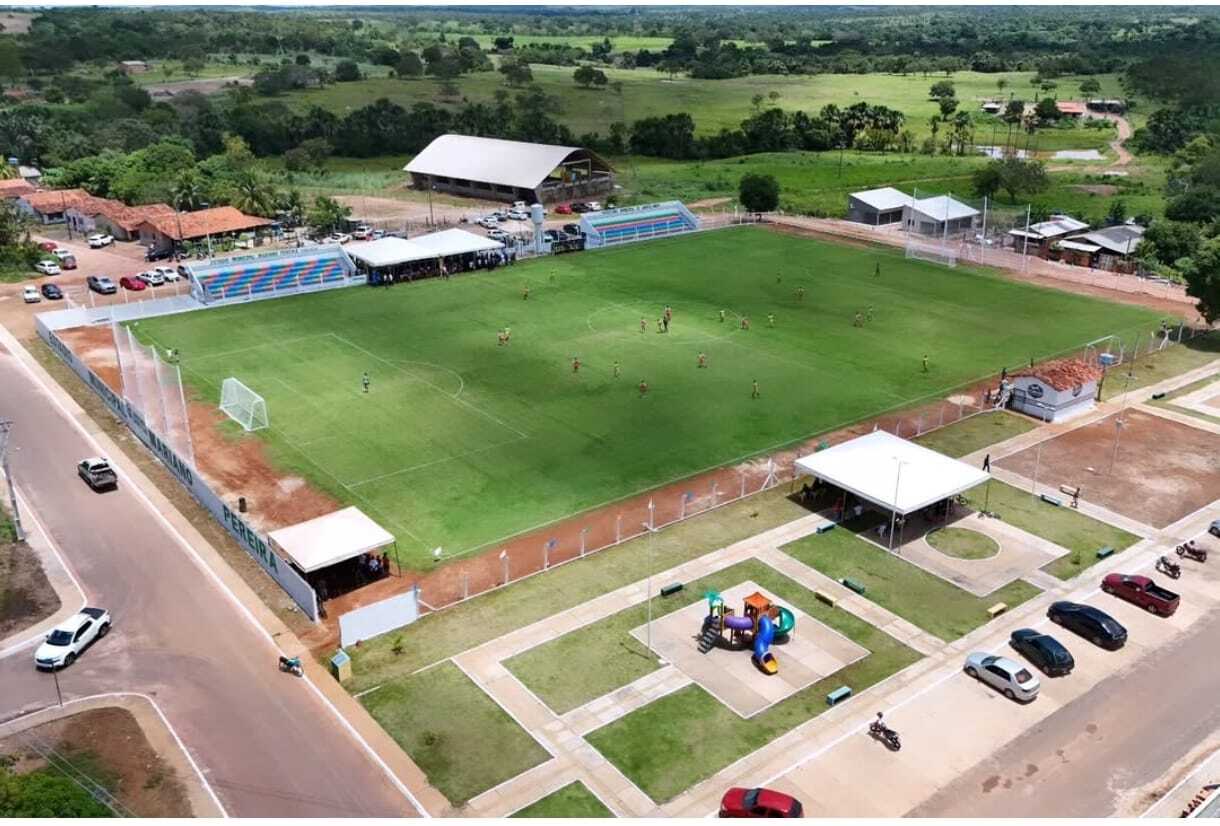 Estádio Mariano Pereira em Abreulândia recebe R$ 250 mil de Dorinha para implantação do sistema de iluminação de LED na era Moura