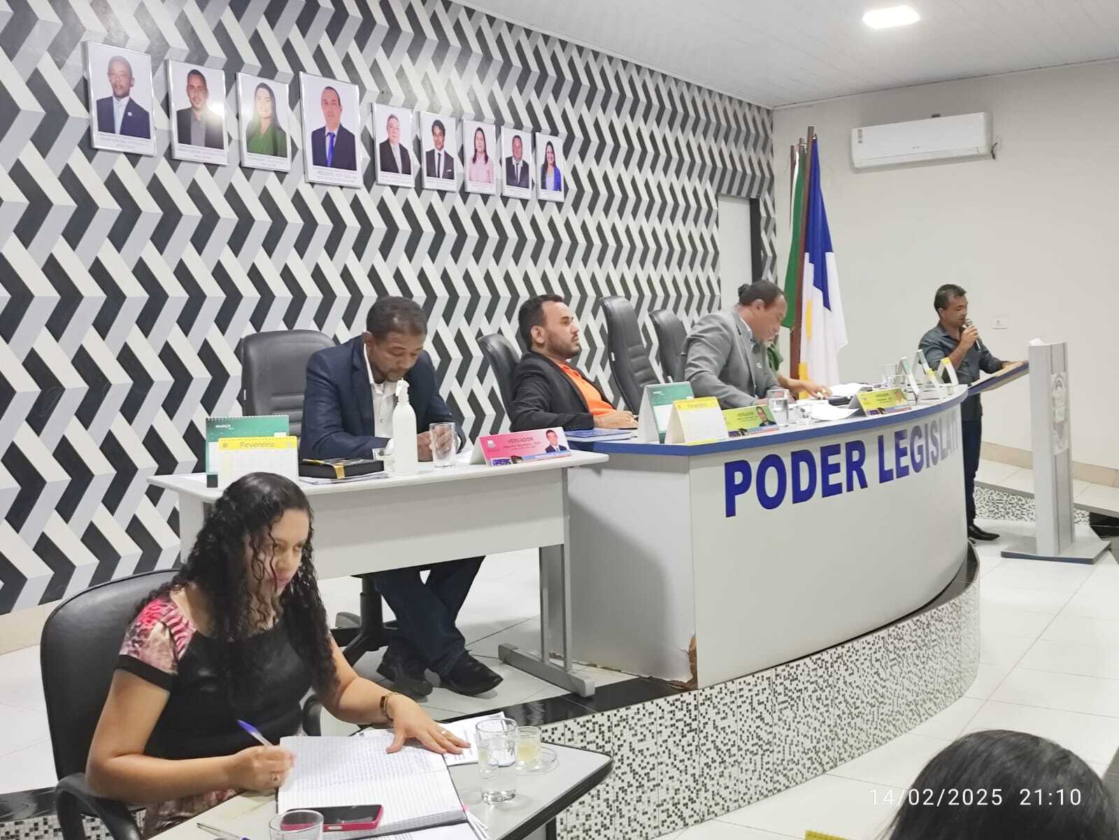 Câmara Municipal de Divinópolis apresentou 66 expedientes documentais e promoveu debates sobre resolutivades de gargalos no município