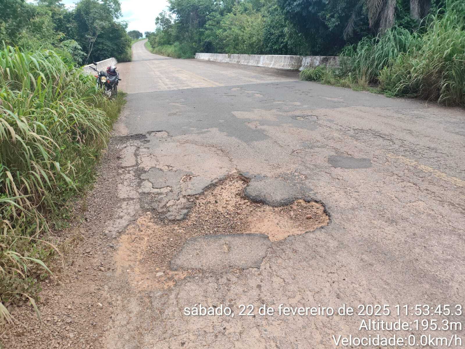 Ageto anuncia operação tapa-buraco na TO-164 entre Divinópolis do Tocantins e Dois Irmãos