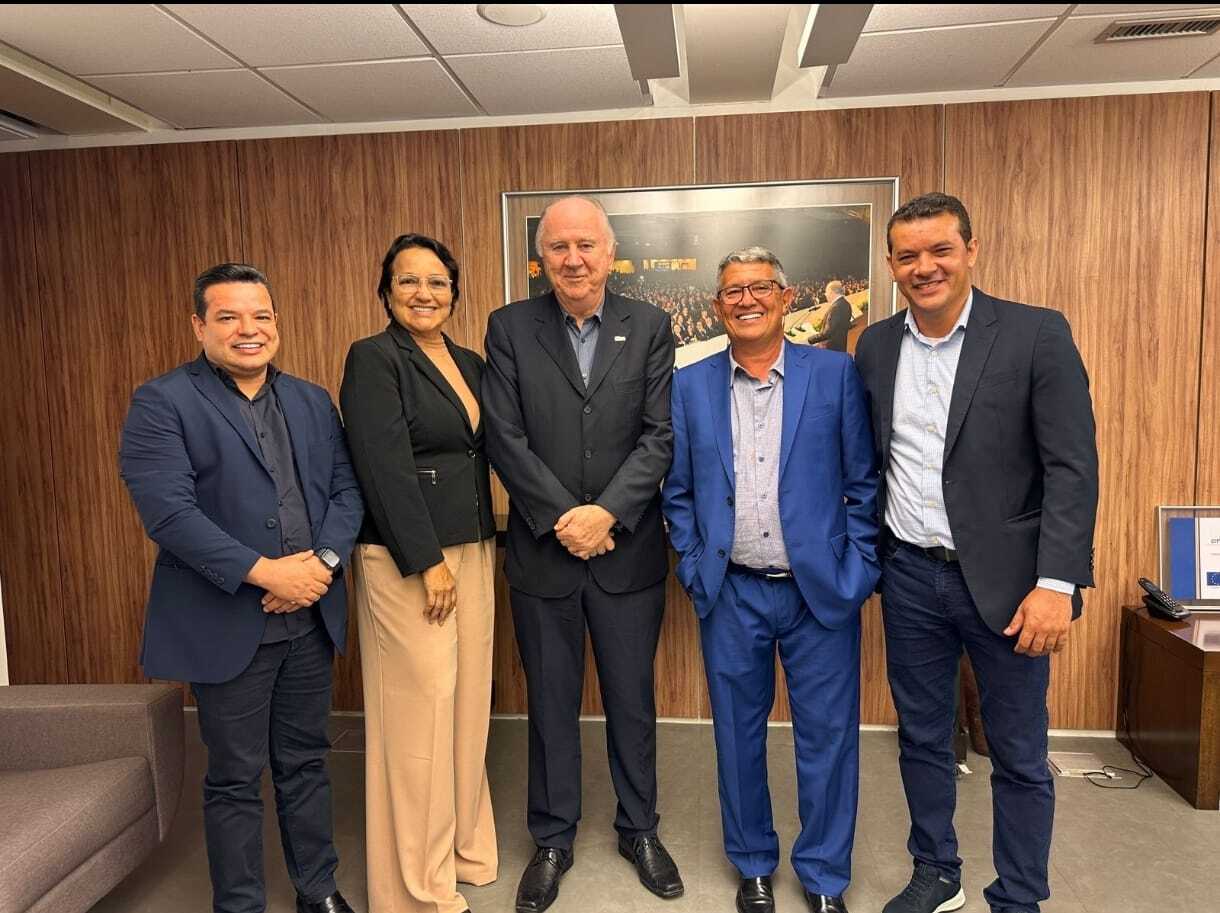 Prefeita Nezita participa de reunião com lideranças municipalistas na CNM em Brasília