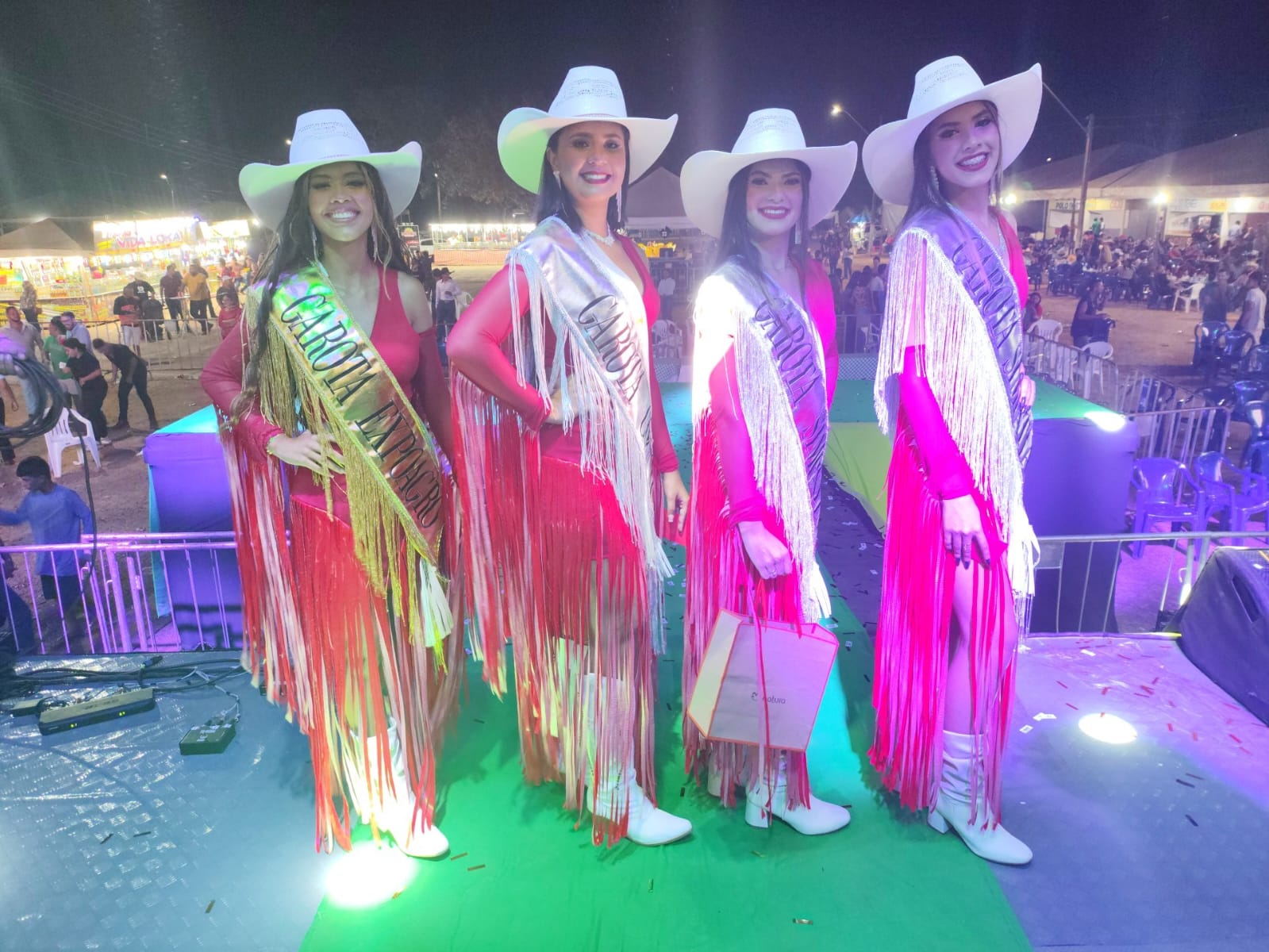 Brilho eterno. Vitória Lopes de 16 anos é eleita Garota Expoagro 2025 em Divinópolis do Tocantins