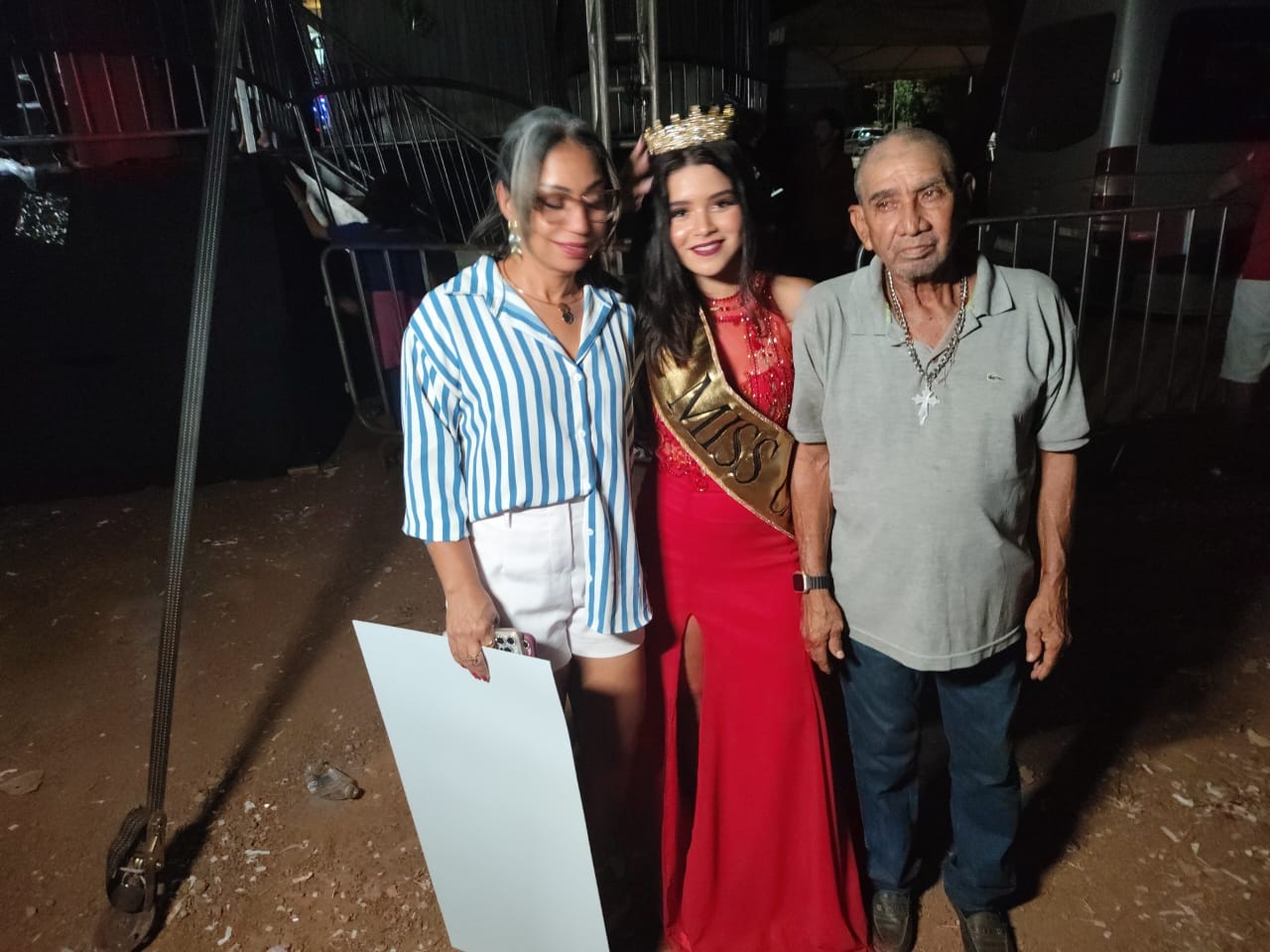 Avô de Allice Martins se emocionou ao Ver Neta Coroada Miss Caseara 2025: "orgulho e educação que tem"