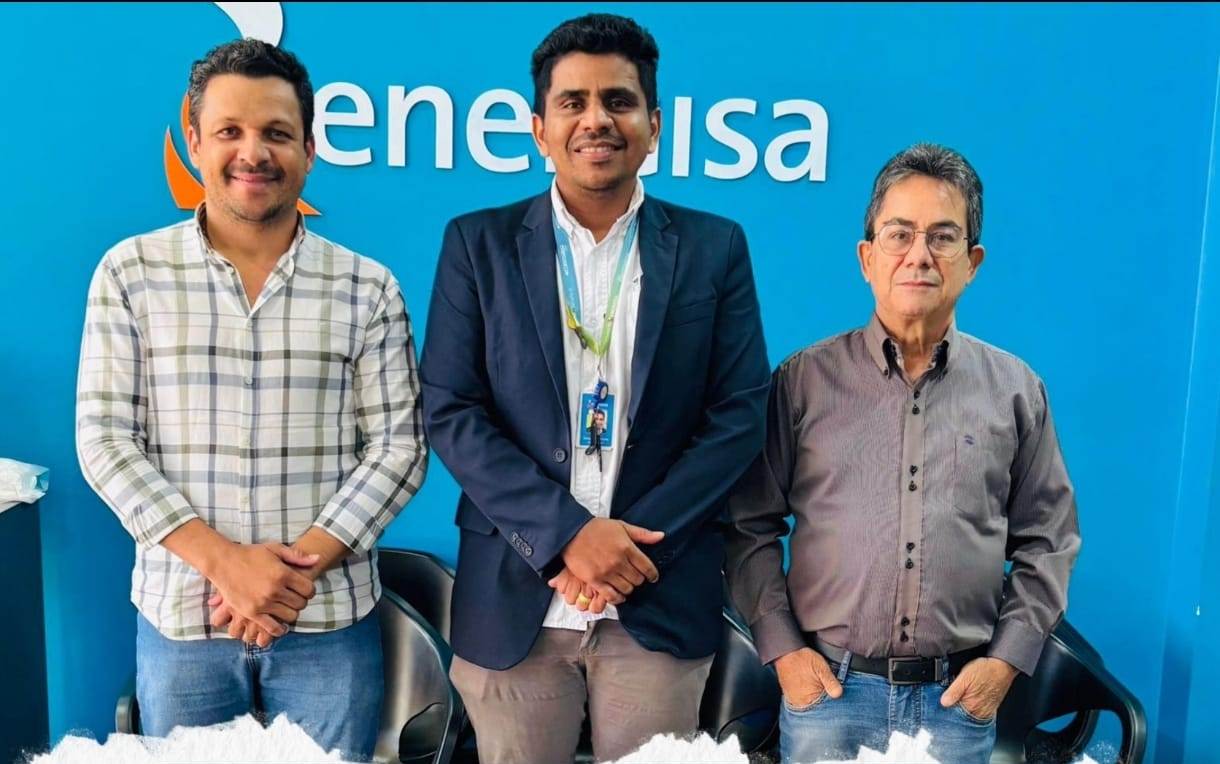 Prefeito e Presidente da Câmara de Caseara cobram ampliação do potencial energético em Unidade Escolar e no setor Augustinho em reunião na Energisa