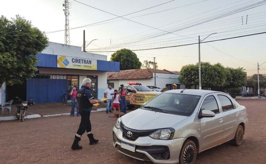 Motociclista é preso após ser detectado com 1,37 mg/L de álcool no corpo durante abordagem do Detran/TO, em município do centro do estado