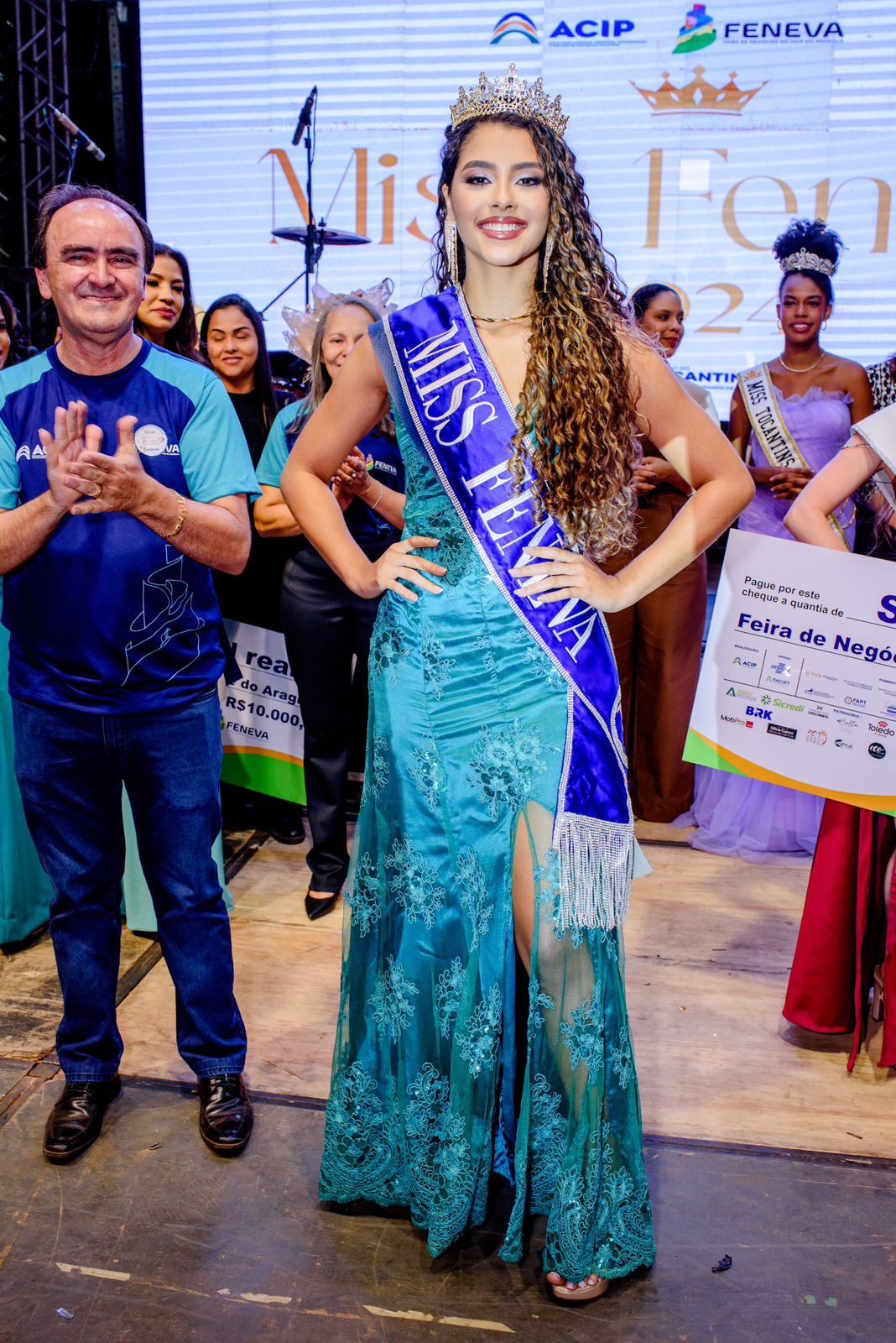 Ellen Karolina Miss Feneva 2024, fala sobre o reinado antes antes de passar a coroa: "abrem portas"