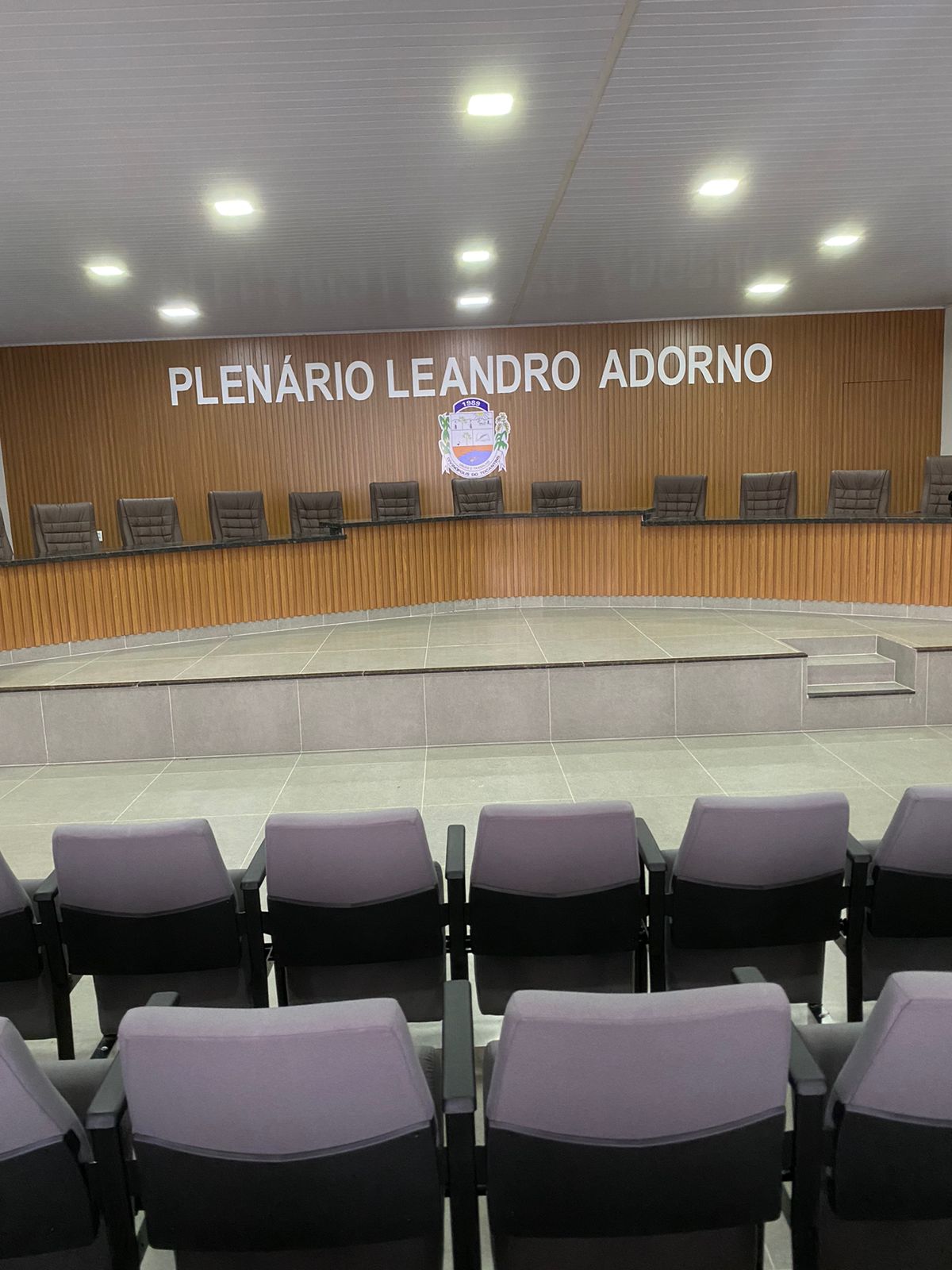 Divinópolis se prepara para a reinauguração do Plenário Leandro Adorno nesta segunda-feira