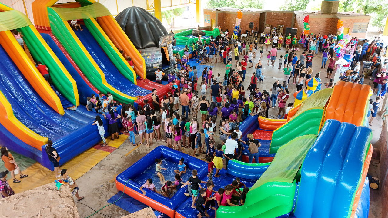 Prefeitura de Abreulândia promove evento alusivo ao Dia da Criança na Feira Coberta da cidade