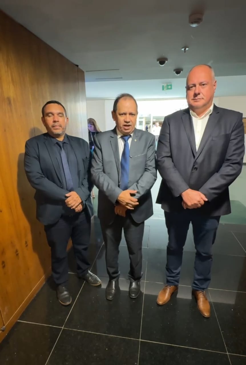 Prefeito Flávio Rodrigues e deputado Eli Borges anunciam recursos para ações do Outubro Rosa e Novembro Azul em Divinópolis