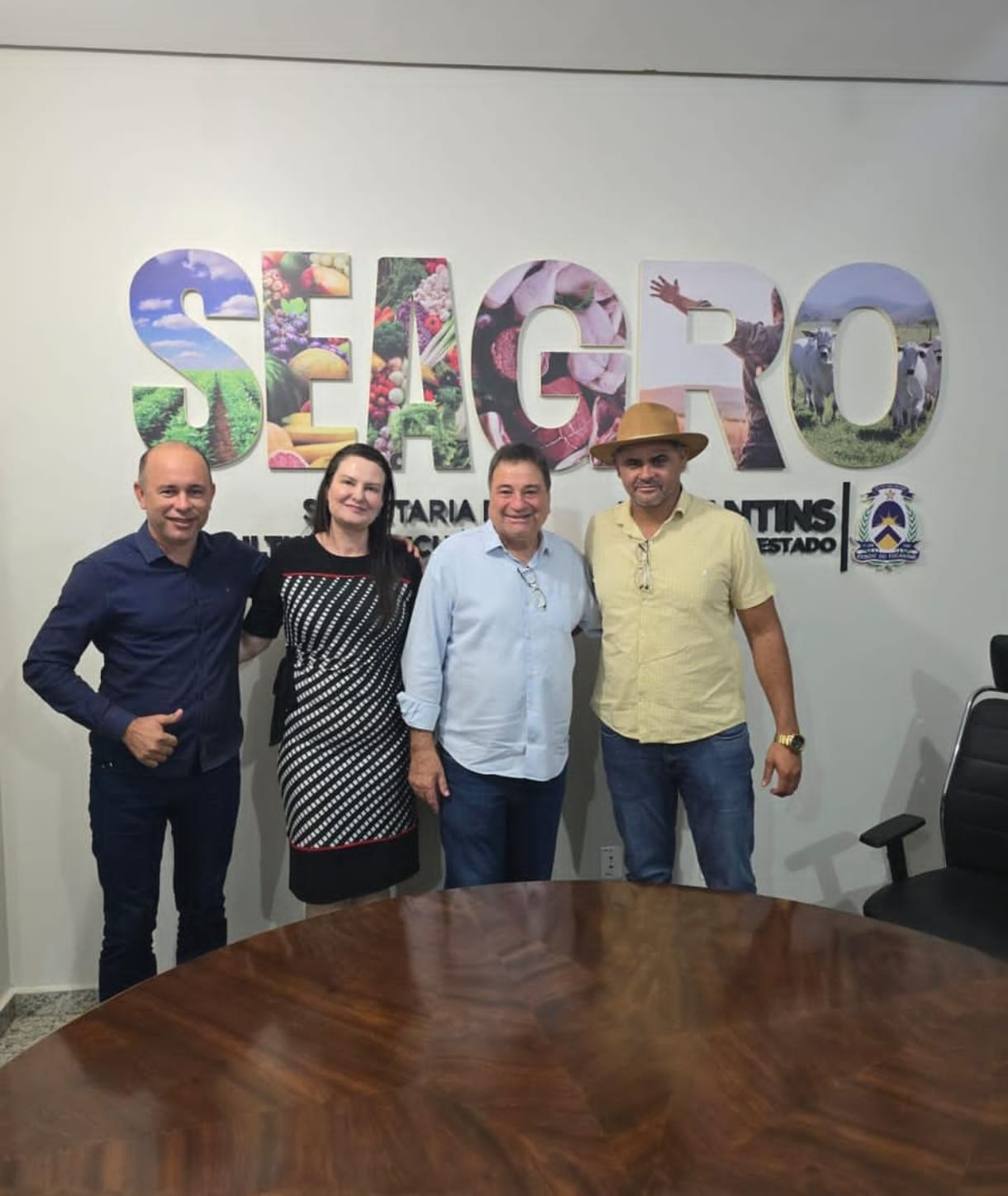 Vereadores Marcos da Valdecir e Divino da Calmi buscam reforço para agricultura de Caseara em reunião com o secretário estadual César Halum