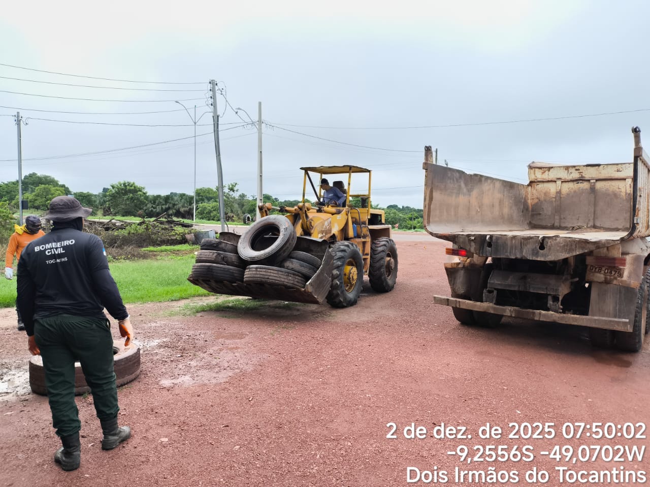Mega operação de Limpeza Pública entra no segundo dia e mobiliza equipes em Dois Irmãos do Tocantins