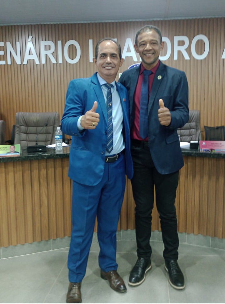Professor Luciano Moreira participou da posse do presidente Valdivan da Silva no parlamento de Divinópolis