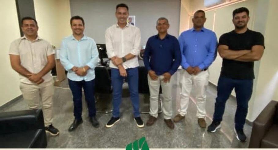 Prefeito de Caseara Marcos do Chico, vereadores Zico do Povo e Gilvan do Felício participam de reunião no Naturatins