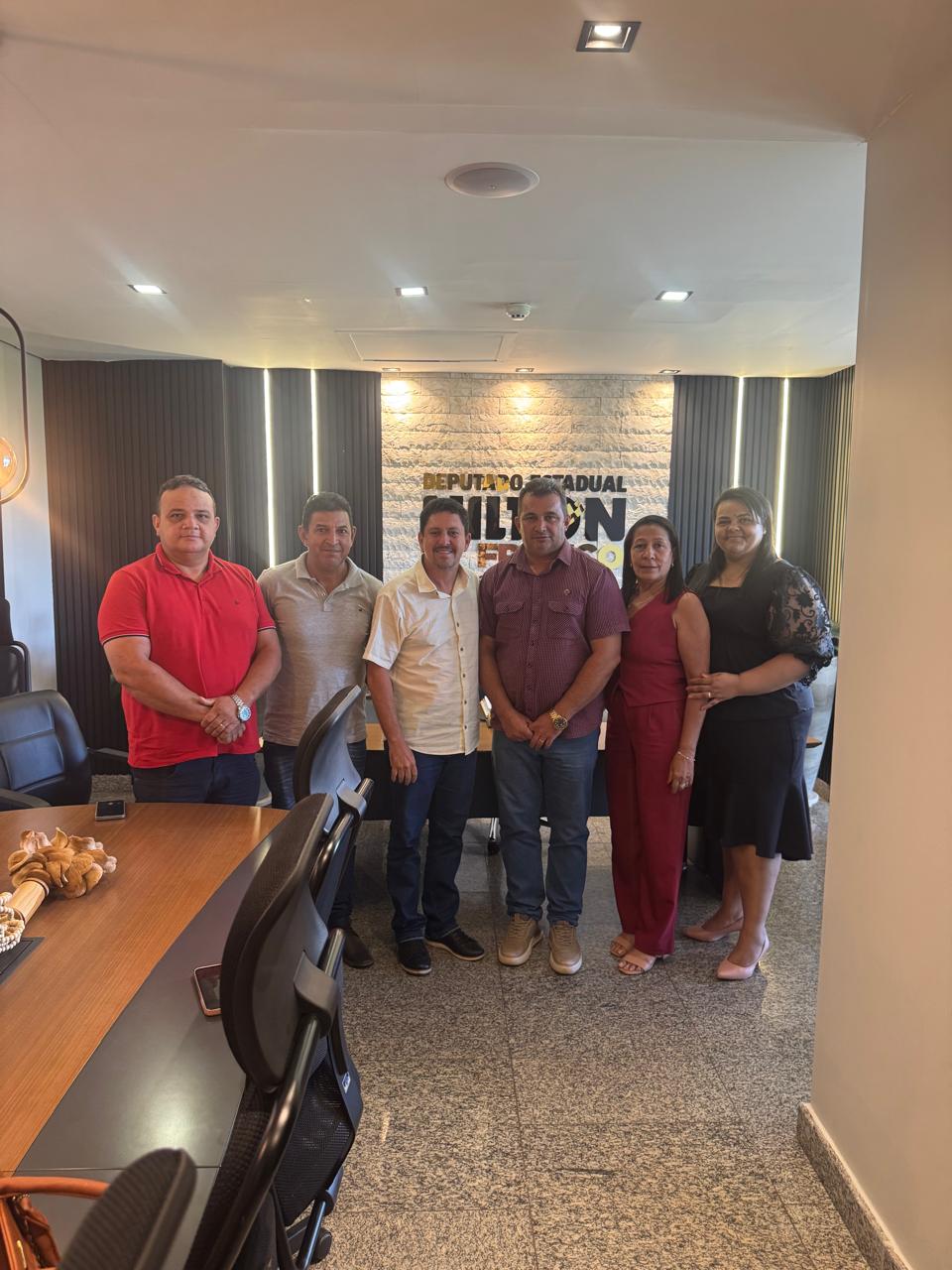 Comitiva de Abreulândia cumpre agenda institucional na Assembleia Legislativa em busca de recursos