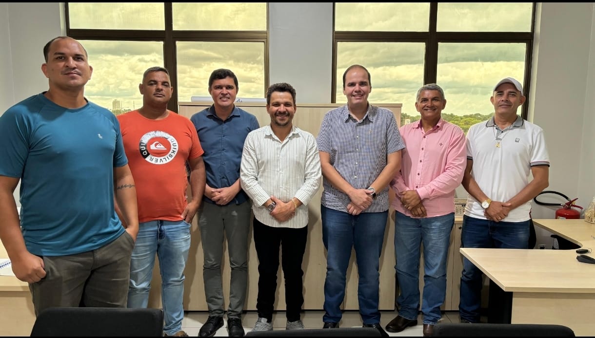 Vereadores de Caseara e prefeito Marcos do Chico articulam em Palmas recuperação da pavimentação asfáltica no valor de R$ 2 milhões