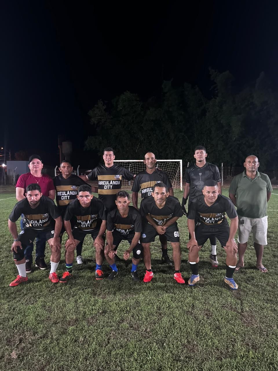 Presidente da Câmara de Abreulândia prestigia amistoso de veteranos em Paraíso do Tocantins