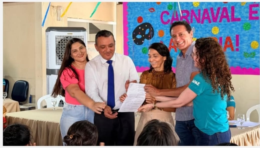 Deputado Nilton Franco anuncia emenda de R$ 50 mil durante posse da nova diretoria da APAE de Paraíso do Tocantins