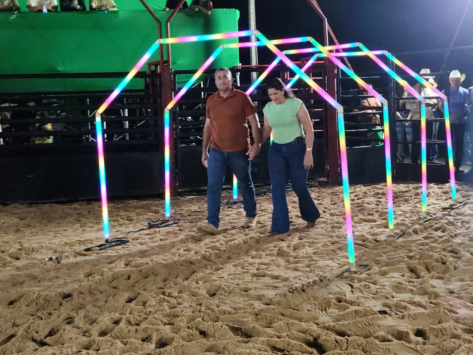 Vice-prefeito Diogo Felizari prestigia rodeio do P.A Onalício Barros em Caseara