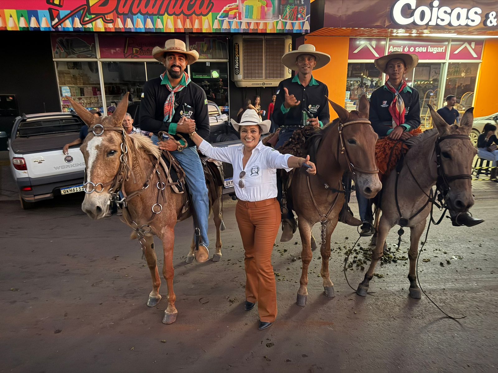Prefeita Nezita Martins reforçou apoio à cultura durante cavalgada em Divinópolis do Tocantins