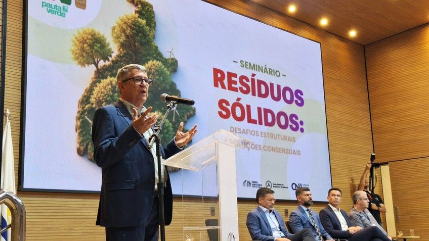 Em seminário sobre resíduos sólidos, presidente da ATM destaca esforços de gestores, frisa dificuldades e pede união dos Municípios