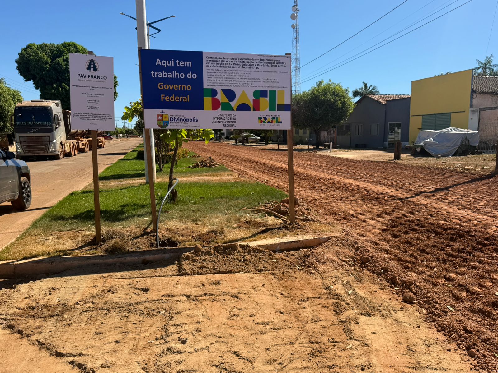 Prefeitura de Divinópolis inicia revitalização asfáltica na Avenida Divino Luís Costa e Rua Bahia com investimento de R$ 400 mil